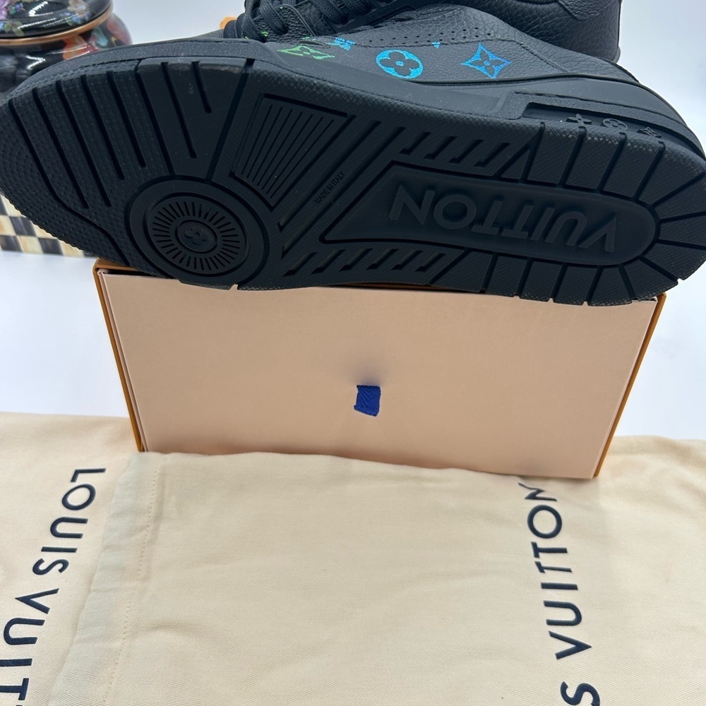 Men's Louis Vuitton monogram trainer sneakers size 11 fits 12 US made in Italy - Picture 6 of 10